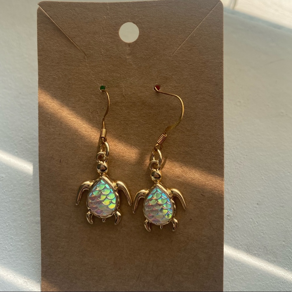Golden turtle earrings